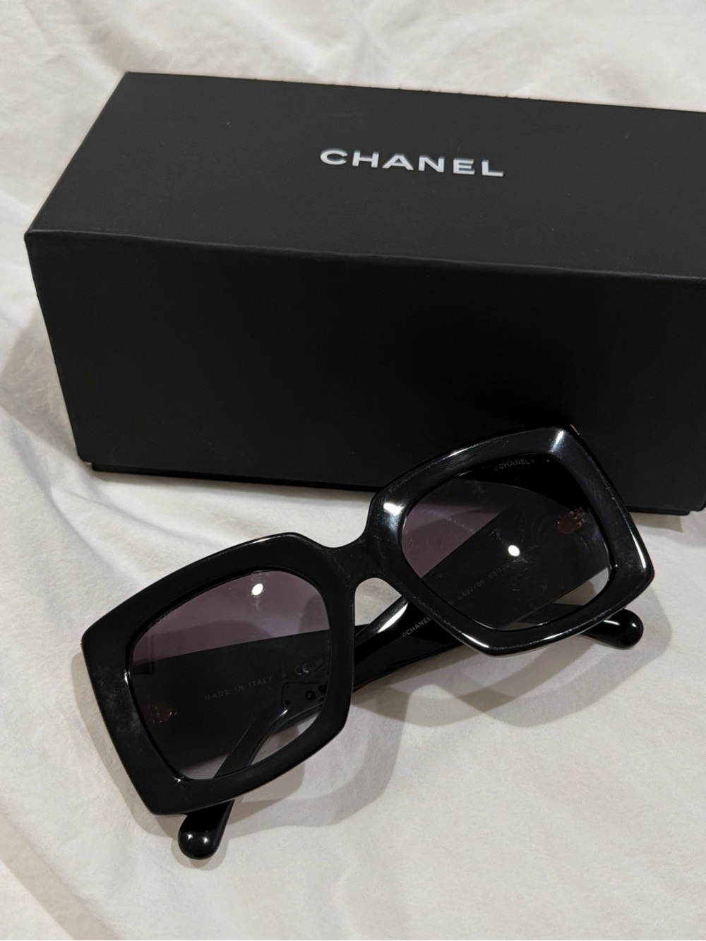 Chanel black rectangle sunglasses - Picture 2 of 9